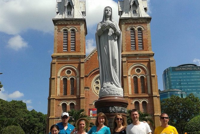 1-Day Ho Chi Minh City & Cu Chi Tunnels-Deluxe Group Of 10 Max - Ben Duoc Cu Chi Tunnels: tanks, documentary, then the crawl