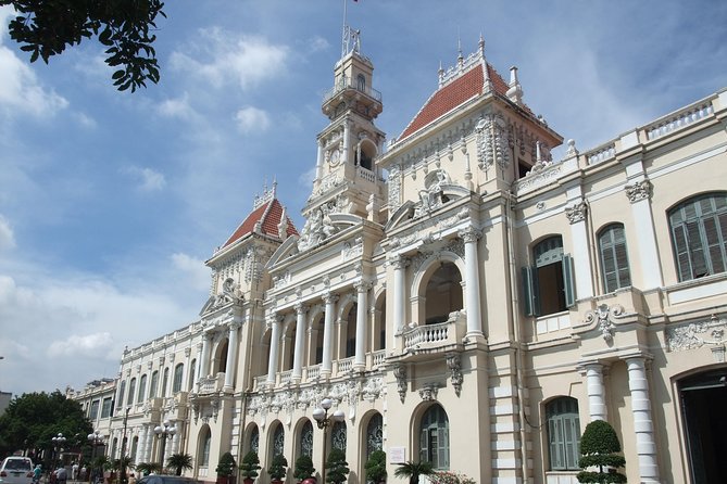 1-Day Ho Chi Minh City & Cu Chi Tunnels-Deluxe Group Of 10 Max - English-speaking guide energy: Tri and Ken make the facts click