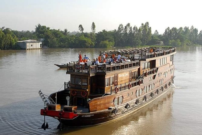 3 Days Mekong Delta Luxury Group Tour from Ho Chi Minh City - Hotels and transport: comfort details that actually help