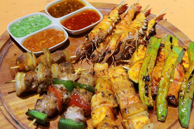 A Taste of Vietnam - Stop-by-Stop: The 5 Food Stops That Make the Night Click