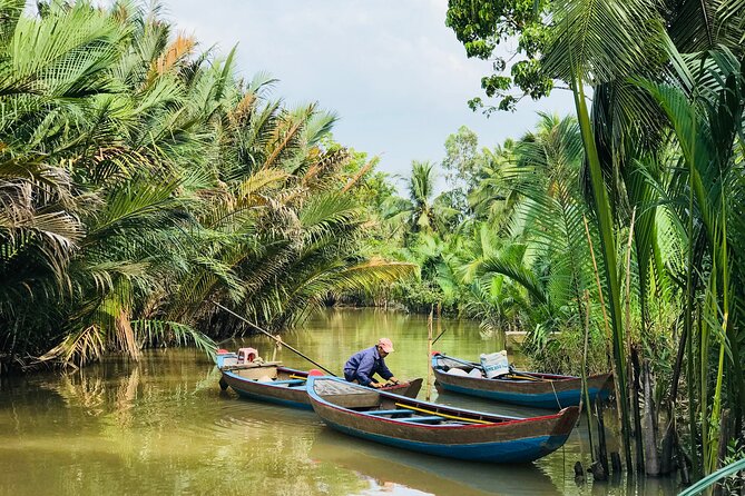 Ben Tre Mekong Zig Zag: Scooter, Sailboat, and Food (Full day) - Stop 2: Zigzag rides through villages and coconut gardens