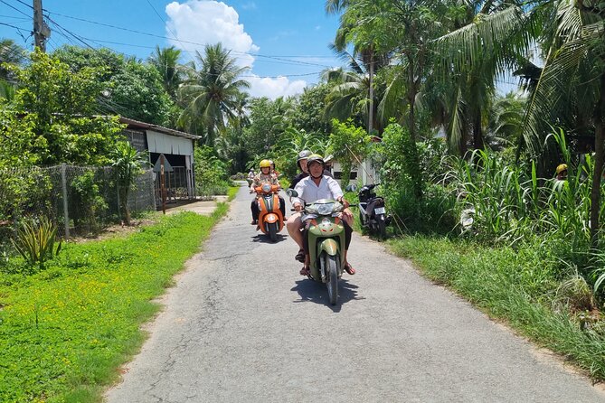 Ben Tre Mekong Zig Zag: Scooter, Sailboat, and Food (Full day) - Stop 3: Lunch with 4–5 dishes, then hammock time