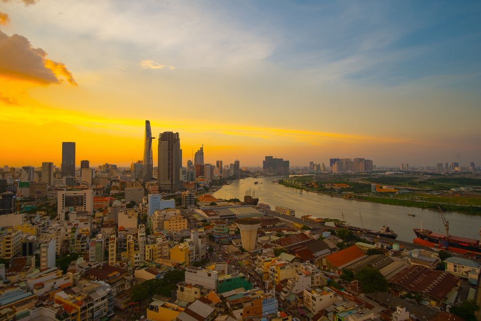 Bitexco Financial Tower: Saigon Sky Deck - Fast Track Ticket - Bitexco Financial Tower to the 49th Floor: the fast ride and the first wow