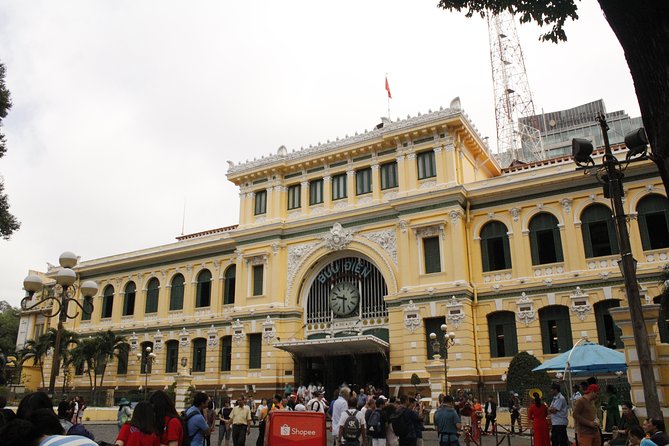 Cu Chi Tunnels - Tapioca & City Tour (6 Major Attractions) 1 day - Ben Thanh Market and the lunch break that keeps you human