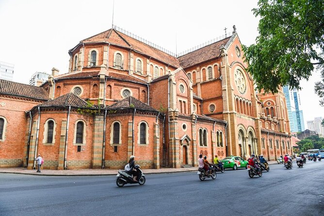 Discover Saigon Main Sights by Walking - Quick hits you’ll feel in your day