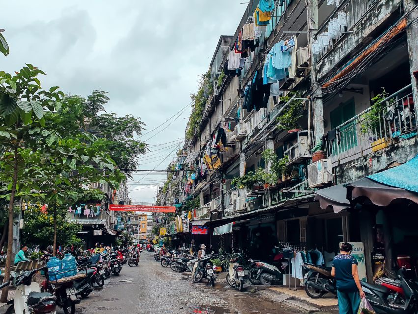 Discover Saigon's Local Sites and Culture by Motorbike - District 4 and 7: slum areas and the old mafia area