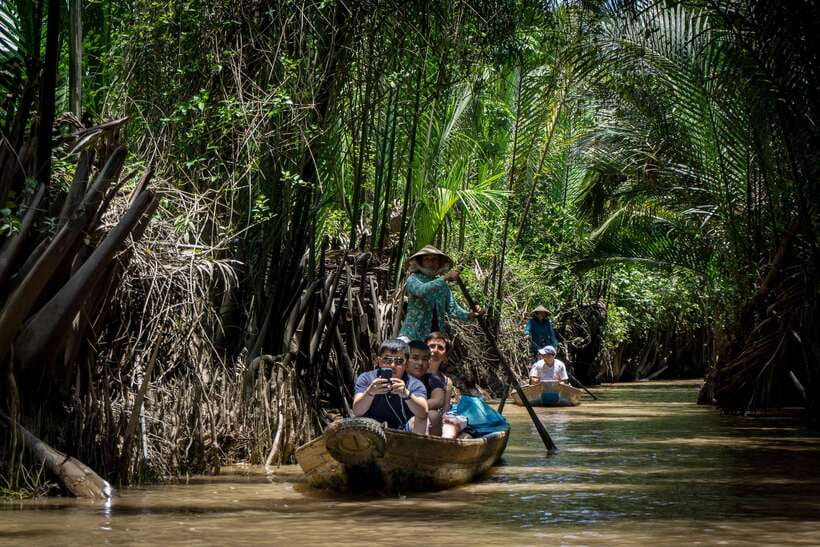 Essential Mekong Delta: Highlight Tour from Ho Chi Minh City - My Tho port photo stop: The easy break before boat time