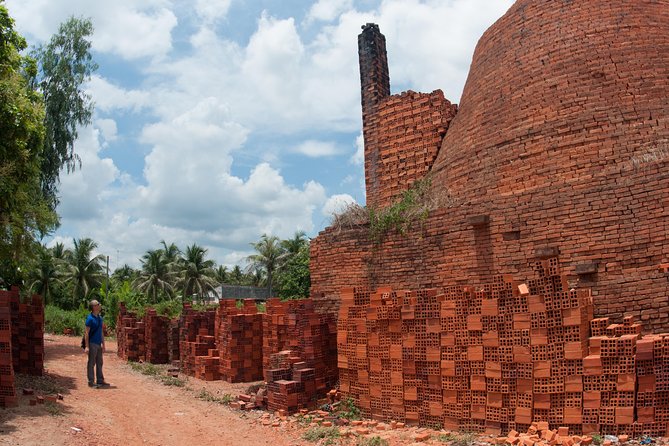 From HCM city: Private Mekong Delta - Ben Tre Full-Day Tour - Cao Dai temple colors: why it’s a good finale