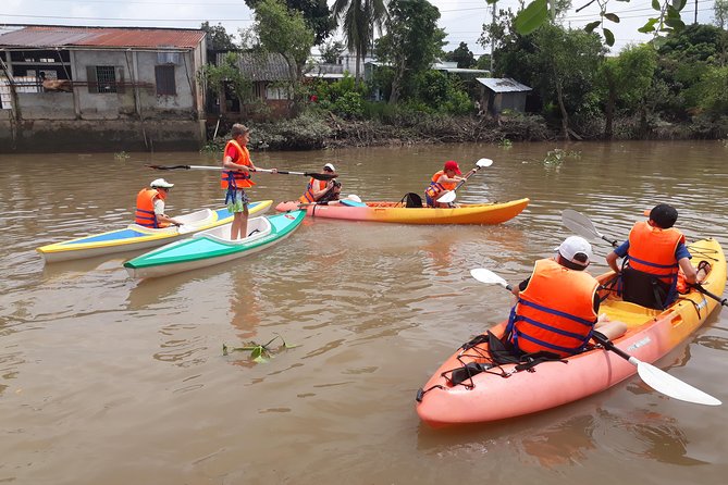 Full Day Off The Beaten Track the Mekong Delta. - Lunch and coffee/tea stops: included comfort (with a vegetarian option)