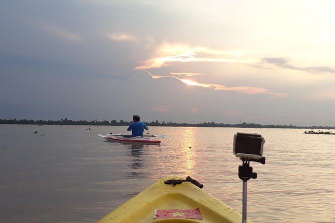 Full Day Off The Beaten Track the Mekong Delta. - Time on the Mekong River: boat segments that connect the dots