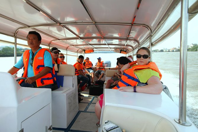 Full-Day Tour in the Cu Chi Tunnels with a Luxury Speed Boat - How the pace and group size can shape your day