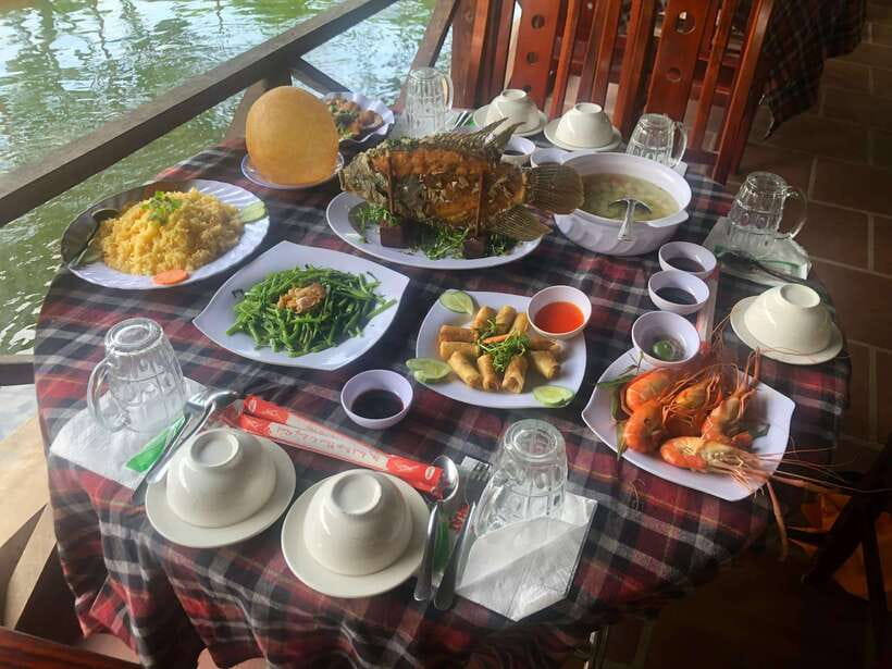 HCM: Mekong Delta Islands Boat & Tuk-Tuk Tour with Tastings - Ben Tre Province by sea and village routes: where the day turns playful