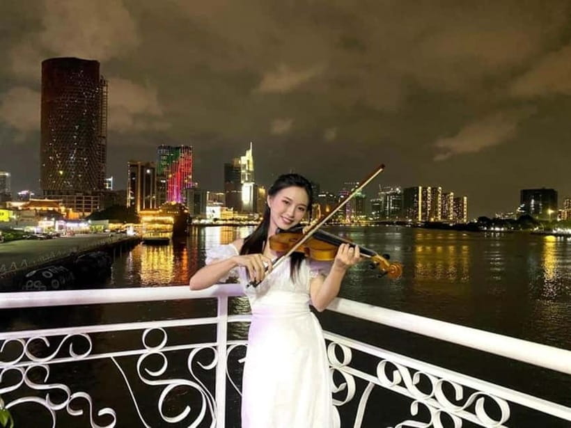 HCM: Night Experience Dinner Cruise on Saigon River - Key highlights