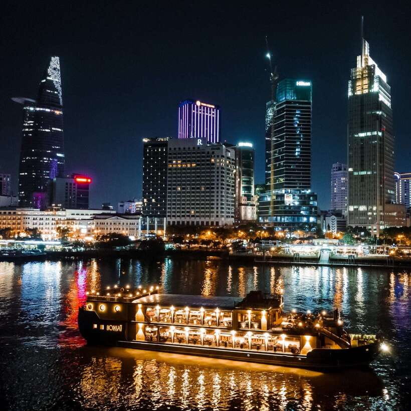HCM: Saigon River Dinner Cruise - Who should book this Saigon River dinner cruise