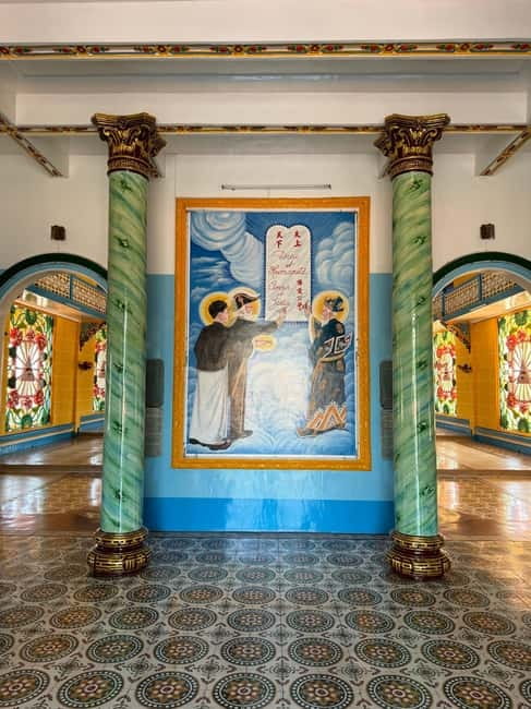 HCM: Tay Ninh, Black Virgin Mountain, & Cao Dai Temple Tour - Cao Dai Temple: A Colorful Faith and a Real Sense of Ceremony