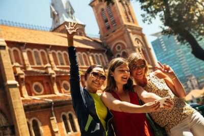 Highlights & Hidden Gems With Locals: Best of Ho Chi Minh City Private Tour - Start at Venerable Thich Quảng Đức Monument: your District 3 waypoint