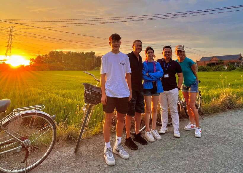 Ho Chi Minh City: 2-Day Bike & Kayak Mekong Delta Tour - Cooking Spring Rolls, Learning the Rhythm, Then Eating Like You Mean It