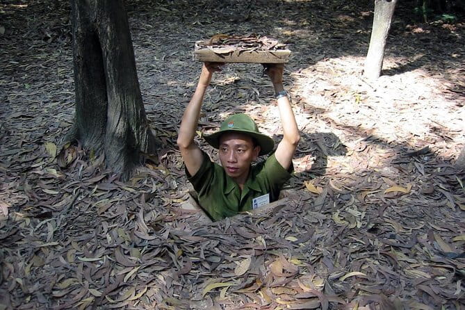 Ho Chi Minh City and Cu Chi Tunnels 1 Day | Option: Shooting Guns - Lunch in District 1: a break that matters before the long Cu Chi ride