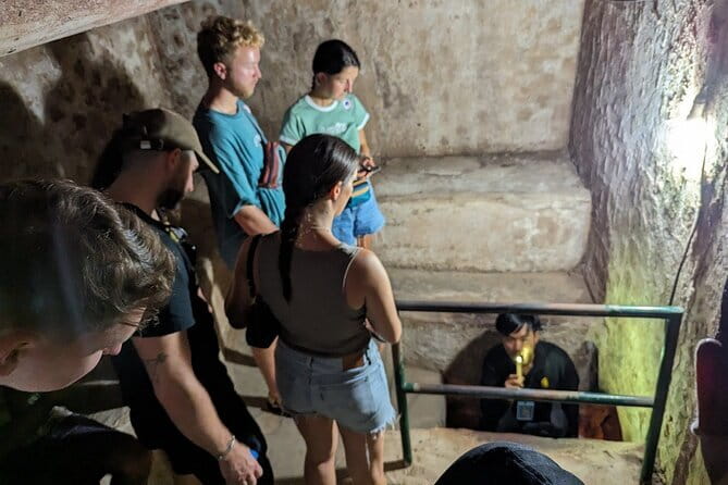 Ho Chi Minh City and Cu Chi Tunnels 1 Day | Option: Shooting Guns - The ride and the group size: comfort, not just convenience