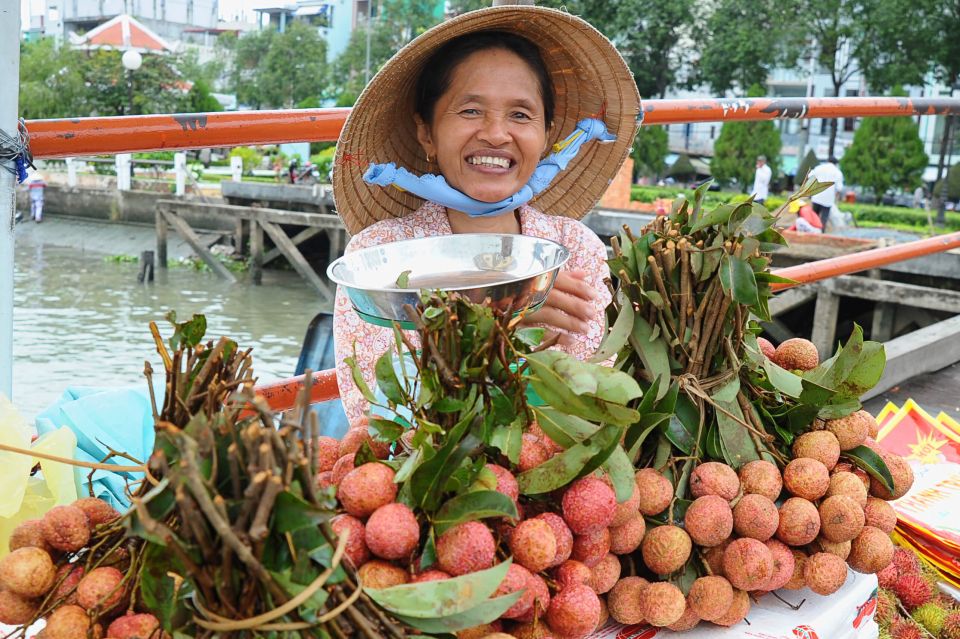Ho Chi Minh City: Discover Mekong Delta & Coconut Village - My Tho and the Mekong river: two boats, two moods