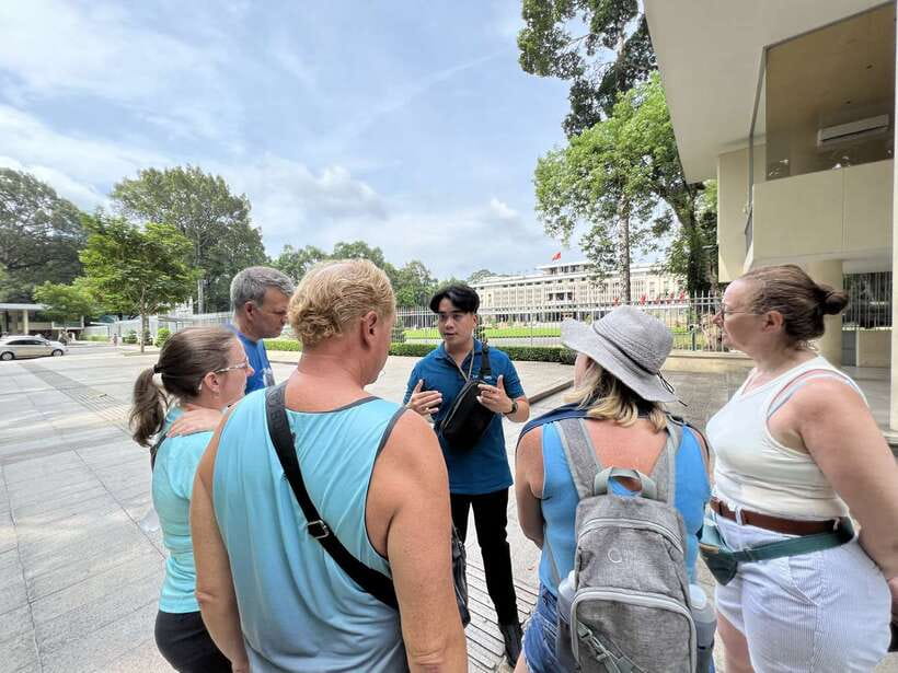 Ho Chi Minh: City Highlights Guided Walking Tour - Notre-Dame Cathedral and the Central Post Office: French Saigon, 19th-century style
