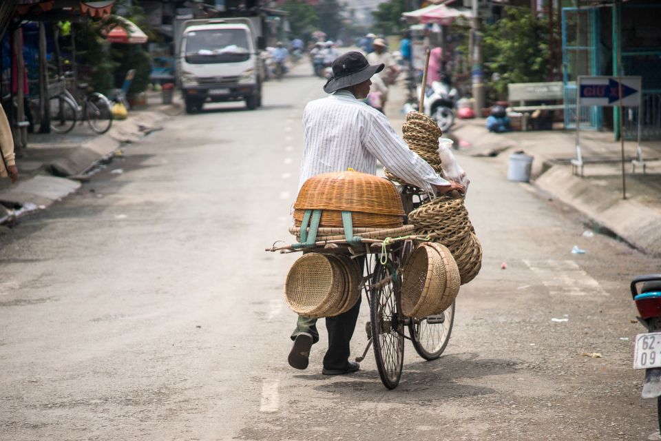 Ho Chi Minh City: Mekong Delta Full-Day Speedboat Tour - Thu Thua Cao Dai Temple: quick spiritual context on a tight schedule