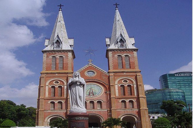 Ho Chi Minh City private full-day tour with Lunch included - Chợ Lớn, Quận 5: Chinatown That’s Also History