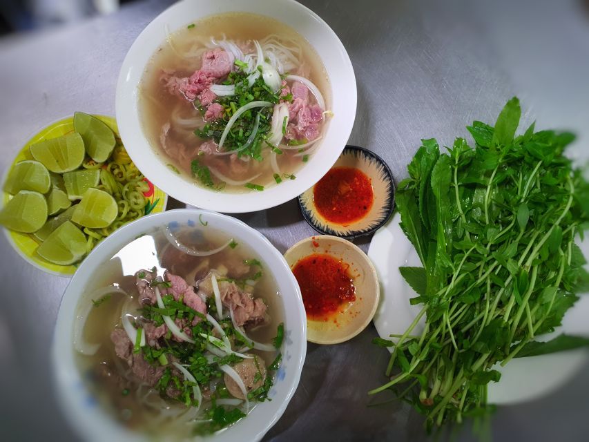 Ho Chi Minh City: Street Food and Sightseeing by Motorbike - A Chinese Temple Stop: Religion Explained Through People’s Habits
