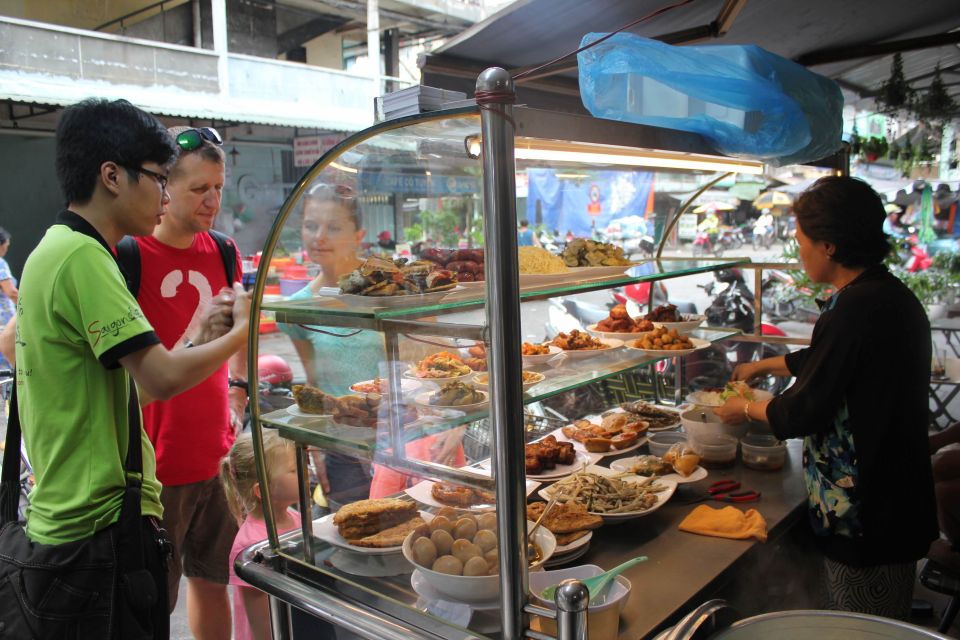 Ho Chi Minh City: Street Food Walking Tour with 12 Tastings - Drinks and variety: the smart palate strategy behind the menu