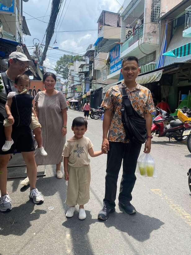 Ho Chi Minh City: Walking Food Tour with 13 Tastings - Is this the right tour for you?