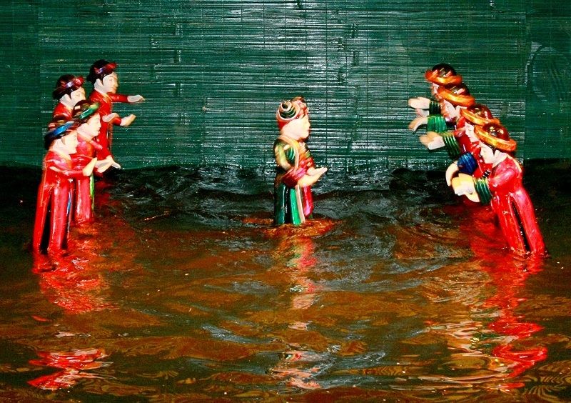 Ho Chi Minh City: Water Puppet Show and Dinner Cruise - The theater experience: Seats, language, and how to follow the story