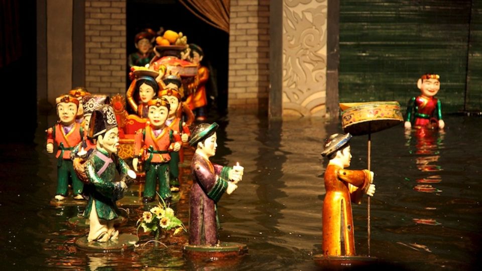 Ho Chi Minh City: Water Puppet Show and Dinner Cruise - Guides and language: When English support makes a difference