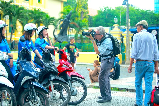 Ho Chi Minh Night Tour by Motorbikes with Female Rider | KissTour - A Light Dinner on the Move: What You Actually Eat
