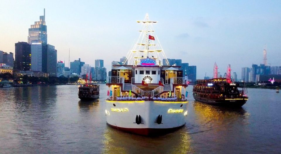 Ho Chi Minh: Private City Tour and Dinner Cruise with Buffet - Scooter option: more street time and extra stops for curious walkers