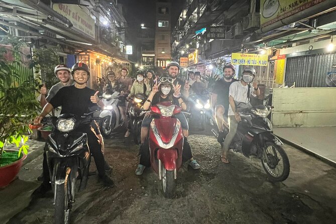 Ho Chi Minh Street Food Tour By Motorbike (Unique & Authentic) - Chợ Lớn area and District 10 che: the sweet finish that locals take seriously