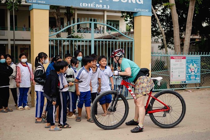 Mekong Delta 4 Days Cycling Trip-Off the Beaten Track - From Ho Chi Minh City to My Tho: The Start That Sets the Tone