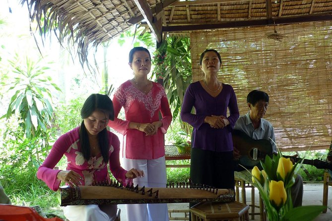 Mekong Delta Small Group Full Day Tour - Leaving Ho Chi Minh City for the Mekong Delta, without the chaos