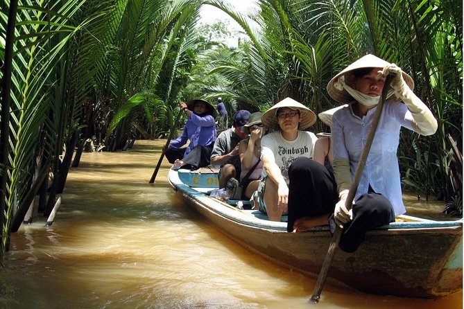 Mekong Delta Tour Full Day Cai Be-Vinh Long - Rowboat canals and the “maze” feeling: why this segment is the heart