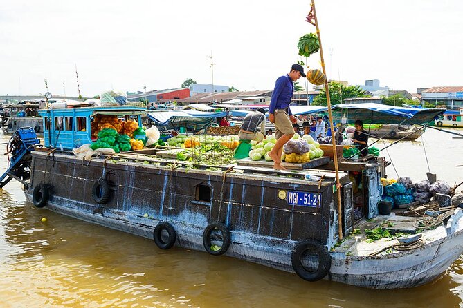 Mekong Delta Tour with Kayaking, Cycling and Cooking - Vinh Trang Pagoda: a calm break in the Mekong day