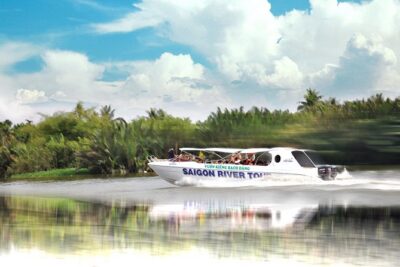 Premium Cu Chi Tunnels Tour with Local Expert by SpeedBoat - The Saigon River cruise: a calmer start than the road tour