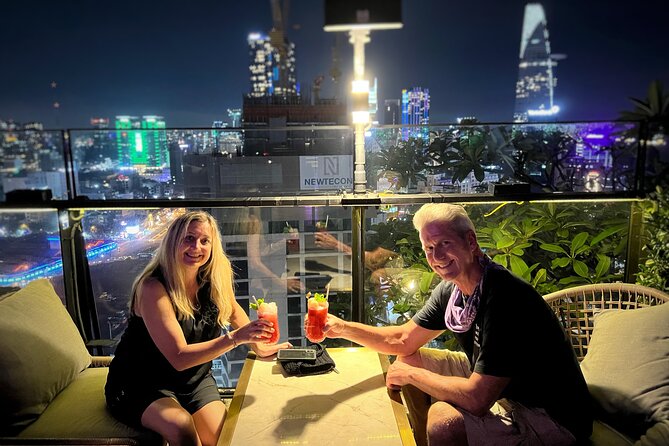 Private Jeep Tour Saigon by Night: Foodie & City Tour - Saigon Opera House and Notre-Dame Cathedral: the best 5-minute photos