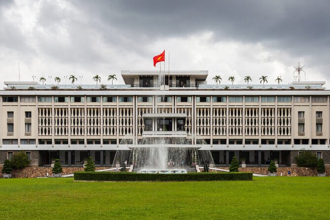 Private Walking Half Day Tour in Ho Chi Minh City - Entering Ho Chi Minh City District 1 the easy way
