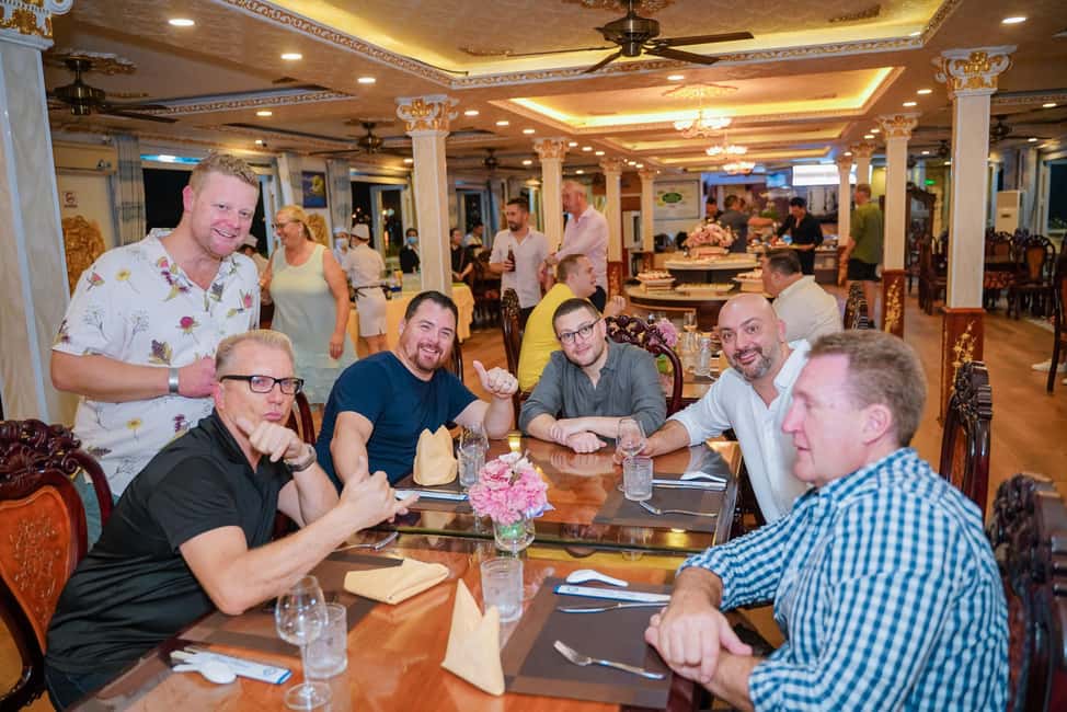 Saigon Dinner On Cruise Tour With Private Table - Key Highlights