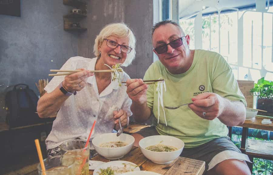 Saigon: Private Backstreets Walking Food Tour - Nguyễn Thiện Thuật area: Bánh Khọt and neighborhood life