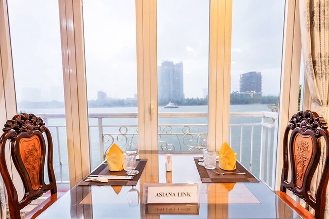 Saigon River Dinner Cruise: Buffet, Set Menu, Fine Dining (3hrs) - Choosing buffet vs set menus before you go at 5:30 pm