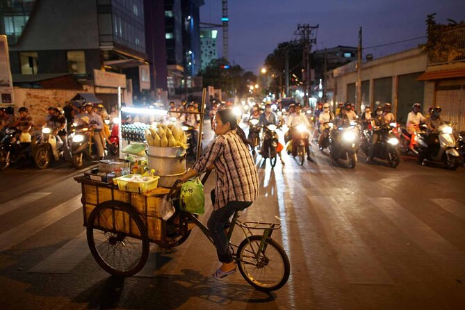 Saigon Sight & Food Tour By Night (Private Tour) - Who this Saigon by night tour suits best