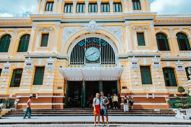 Saigon Sightseeing & Street Food Tour By scooter with Student - Timing Matters: Traffic Will Change Your Experience
