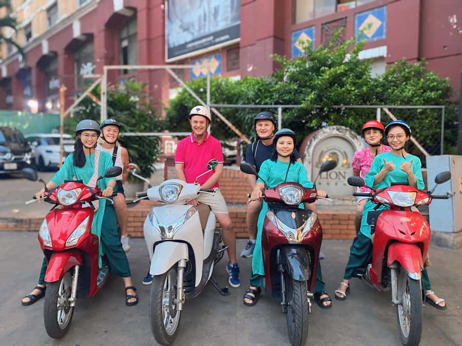 Saigon: Street Food Tasting & Sightseeing Tour by Motorbike - The 7 or 12 Tastings: Your Street-Food Menu in Plain English