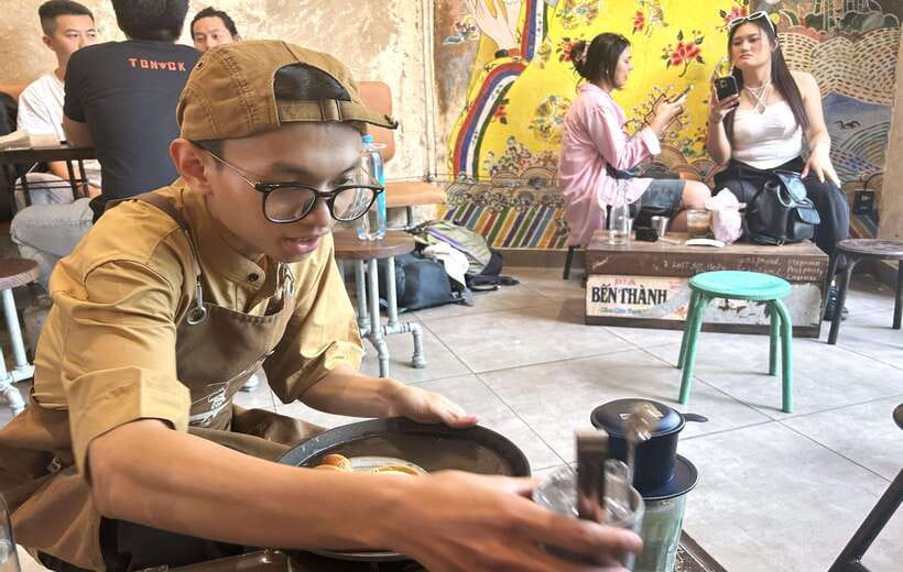 Secret walking Food Tour Ho Chi Minh City - Bánh Xèo at Ben Nghe: the best kind of learning (and eating)